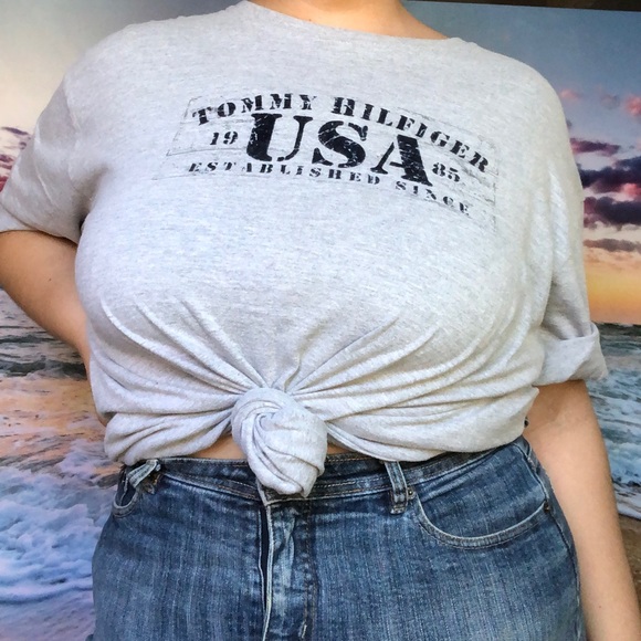 🔴SOLD🔴Vintage Tommy Hilfiger Tee🌪 - Picture 5 of 6